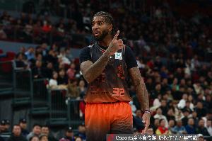 山东男篮计划赛季末告别克里斯，辽宁男篮签下前山东外援