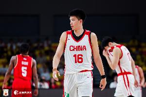 首节进攻受阻！中国男篮17投仅6中，三分球9中2