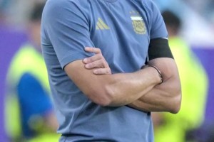 认同？CBS记者：阿根廷队的表现每况愈下，斯卡洛尼是首要责任人