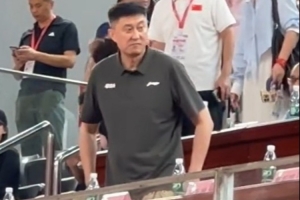 逆境中的坚韧之花！中国女篮展现顽强意志