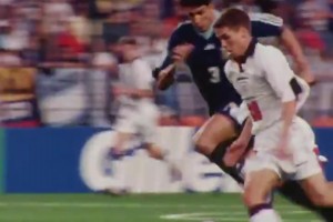 追风少年！98世界杯18岁欧文一条龙攻破阿根廷 一代人的青春回忆