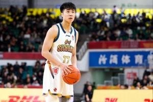 四川男篮球员杜智博即将加入广州龙狮俱乐部