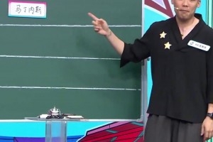 为什么不换下C罗？王楚淇：留在场上背锅，丧失操守搞人情世故