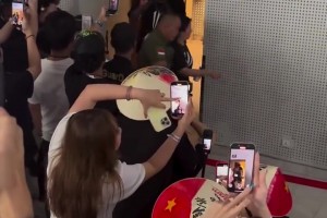 欧文开启印尼行，在雅加达接受采访！