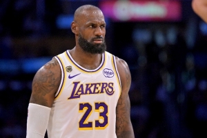Skip持续开炮:詹姆斯不过是长寿GOAT,最终也只是伪GOAT