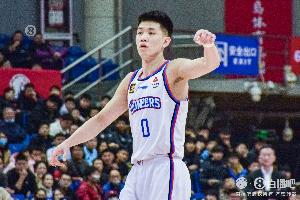 天津男篮力保林庭谦，却无奈球员心系宝岛
