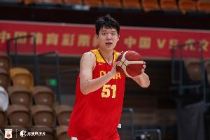 下月3日对阵日本男篮！媒体人透露：中国男篮集训队今日抵达沈阳