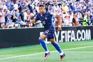 法国超跑！姆巴佩全场跑程达8290.1米，最高时速达36.5km/h！