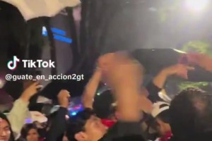 墨西哥球迷：马拉多纳死了,你们这帮X子养的怎么还不一起死啊
