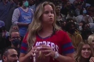 NBA球场的距离为28.86米，美女给你展示稳 准 狠