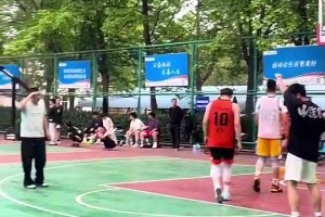 真准啊！在野球场遇到这样的投篮大神要怎么防？