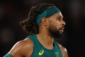 战报：米尔斯加盟ASVEL，帕克任主帅