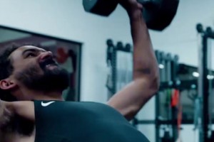 NBA全明星后卫特雷杨努力训练中！
