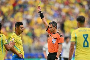 巴西1-0日本落后！记者称：卡塞米罗确实老去，曼联放他离队是正确的