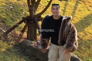 给李梦这套户外遛狗穿搭打分！你打几分？