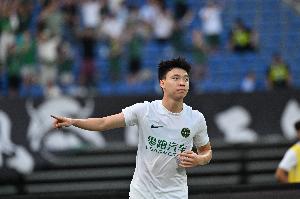 罗斯：王钰栋拥有顶级前锋的天赋，不会将他限制在特定区域