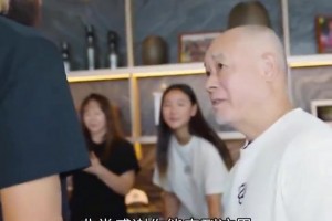 库里和李宁先生的见面！