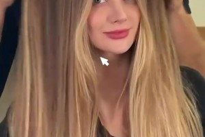 绝美气质！马丁内利女友真是越看越漂亮啊