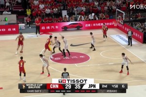 就得自信！王俊杰弧顶大号三分果断出手一击即中！