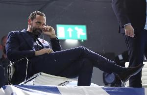 全网热议！蒂勒曼斯和桑托斯加盟，曼联球迷狂喜：这才是我们期待的新赛季！