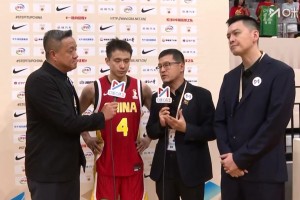 赵继伟：霍金森能力很强，我们防守能做的都做了，确实是防不下来