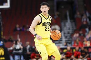 媒体人：后防线如此薄弱，郭士强难道真的不考虑召回林葳吗？