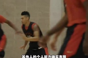 杨毅曾言：2019的小卡不算单核夺冠，他身边洛瑞、小加、西卡都很强