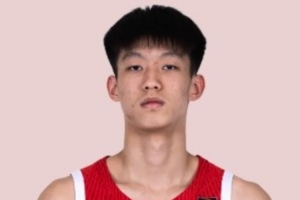 媒体人呼吁:吕飞燕勿被流量左右,应将更多精力投入球场和训练中