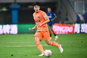 云南玉昆28岁中场球员张宇峰即将加入深圳新鹏城，即将官方宣布
