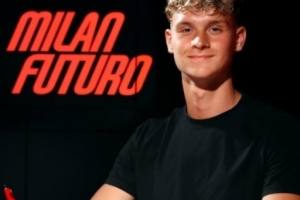 AC米兰官方宣布：伊布之子马克西米利安正式转会加盟阿尔克马尔